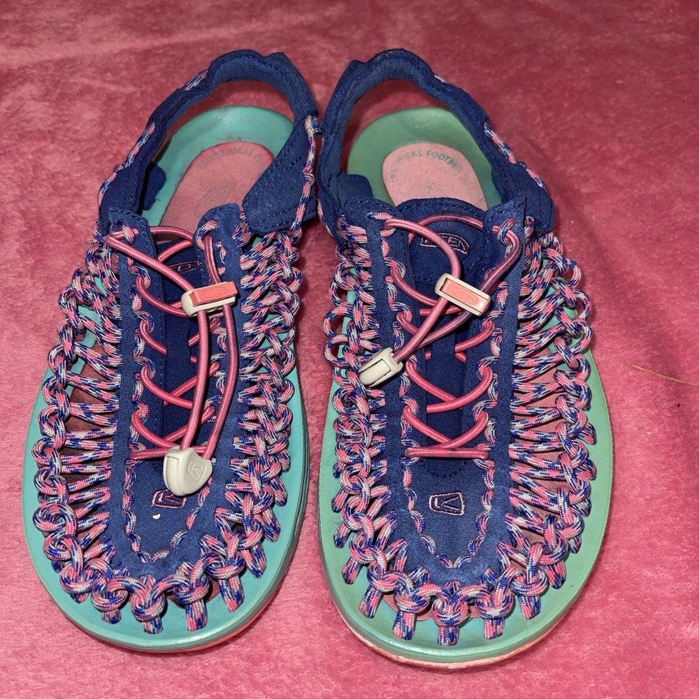 KEEN UNEEK Size 7.5 Pink Blue Turquoise, Woven  Paracord Close Toe Water Shoes
